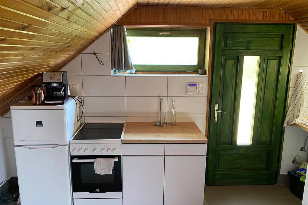 Apartamento Présház a hegytetőn Pécsely Exterior foto